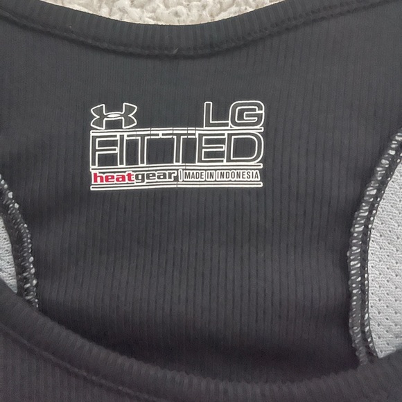 Women’s Under Armour Fitted Tank Top - Picture 3 of 5